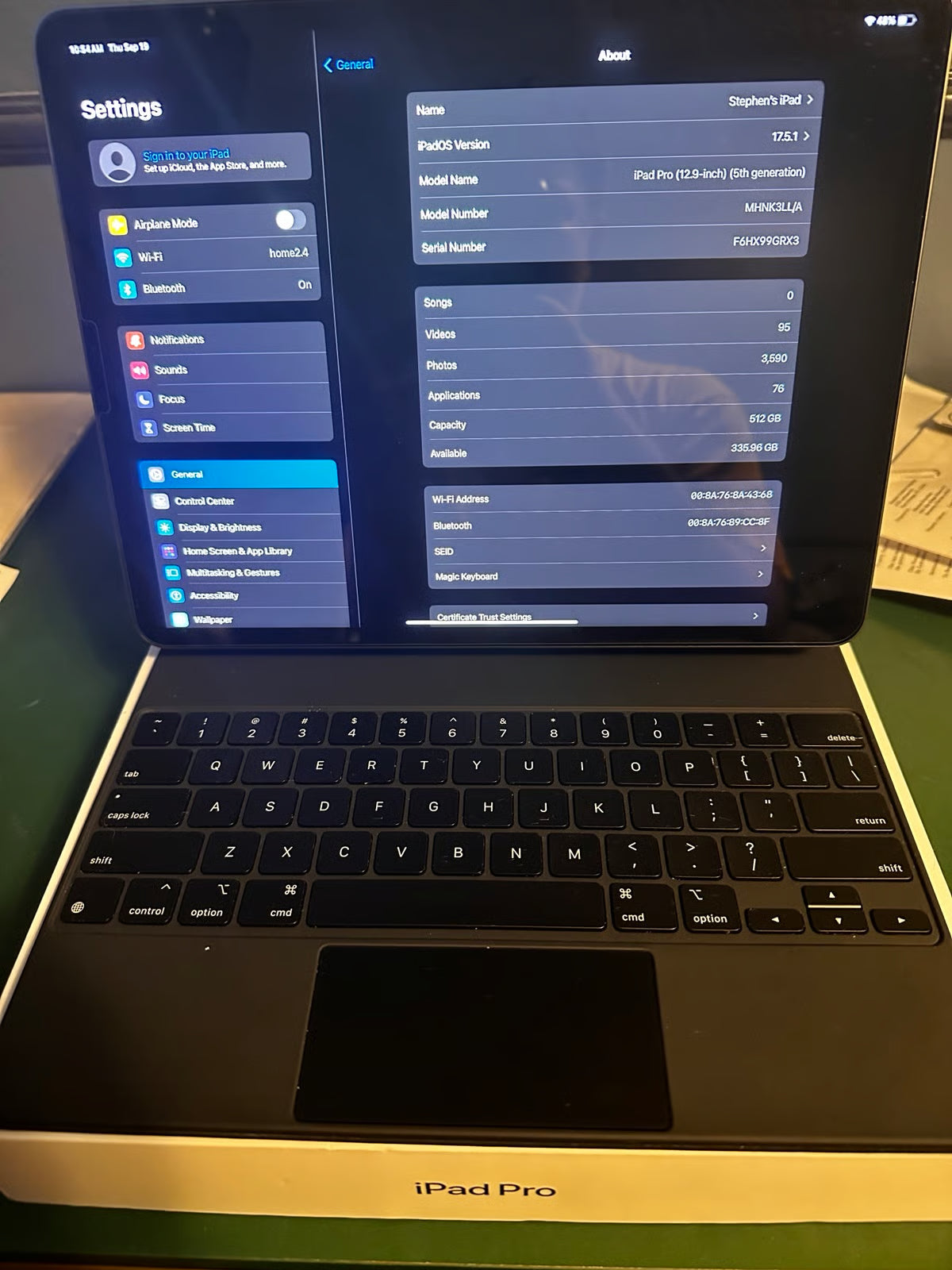 iPad Pro 12.9 5th generation bundle 7D78