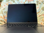 Apple MacBook Air with M2 chip 13鈥?7V69