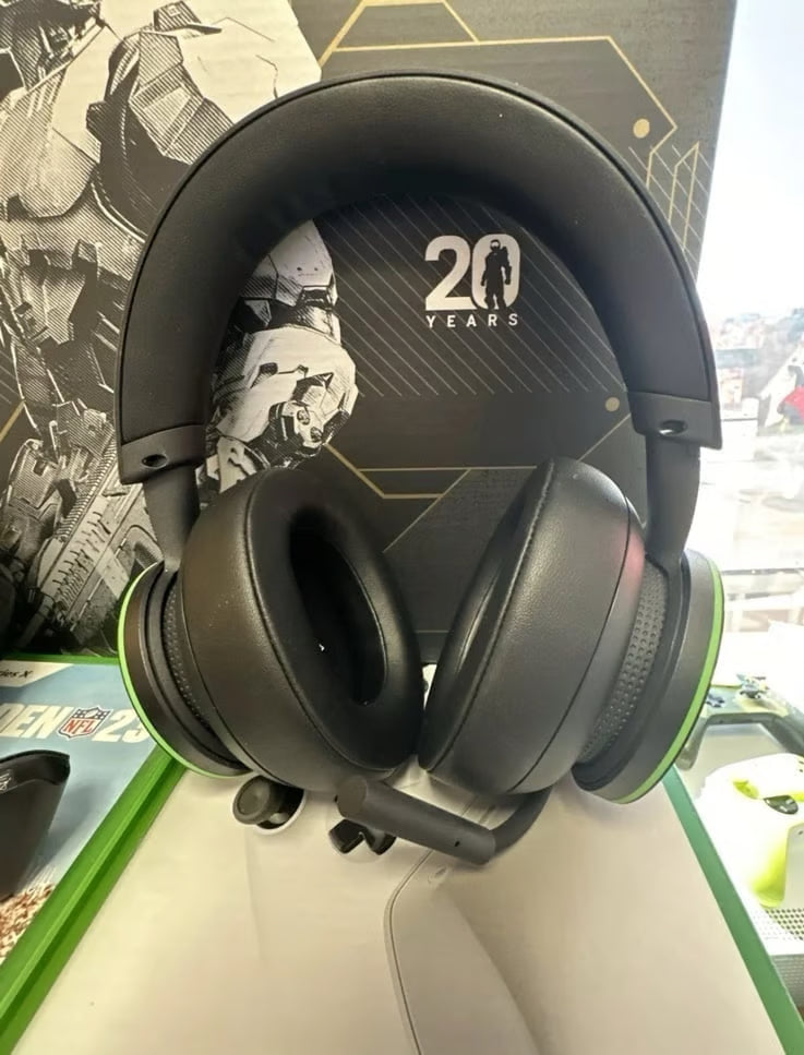 Xbox Series X Halo Infinite Limited Edition Console 7B87