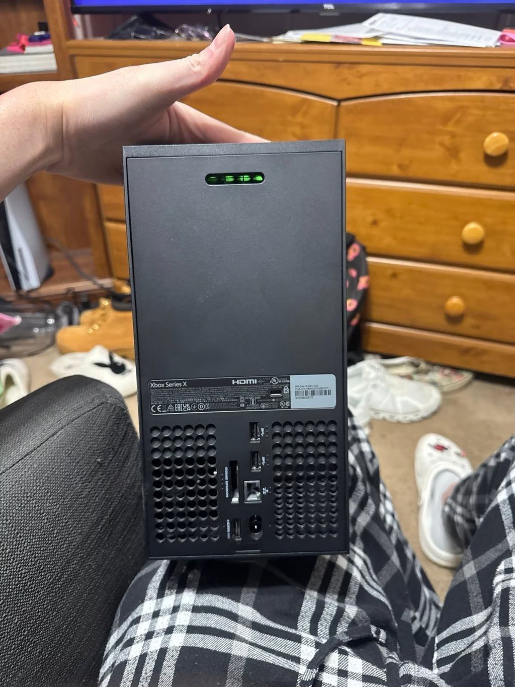 Xbox Series X w/ 4 controllers and 2 charging stands 2Q28