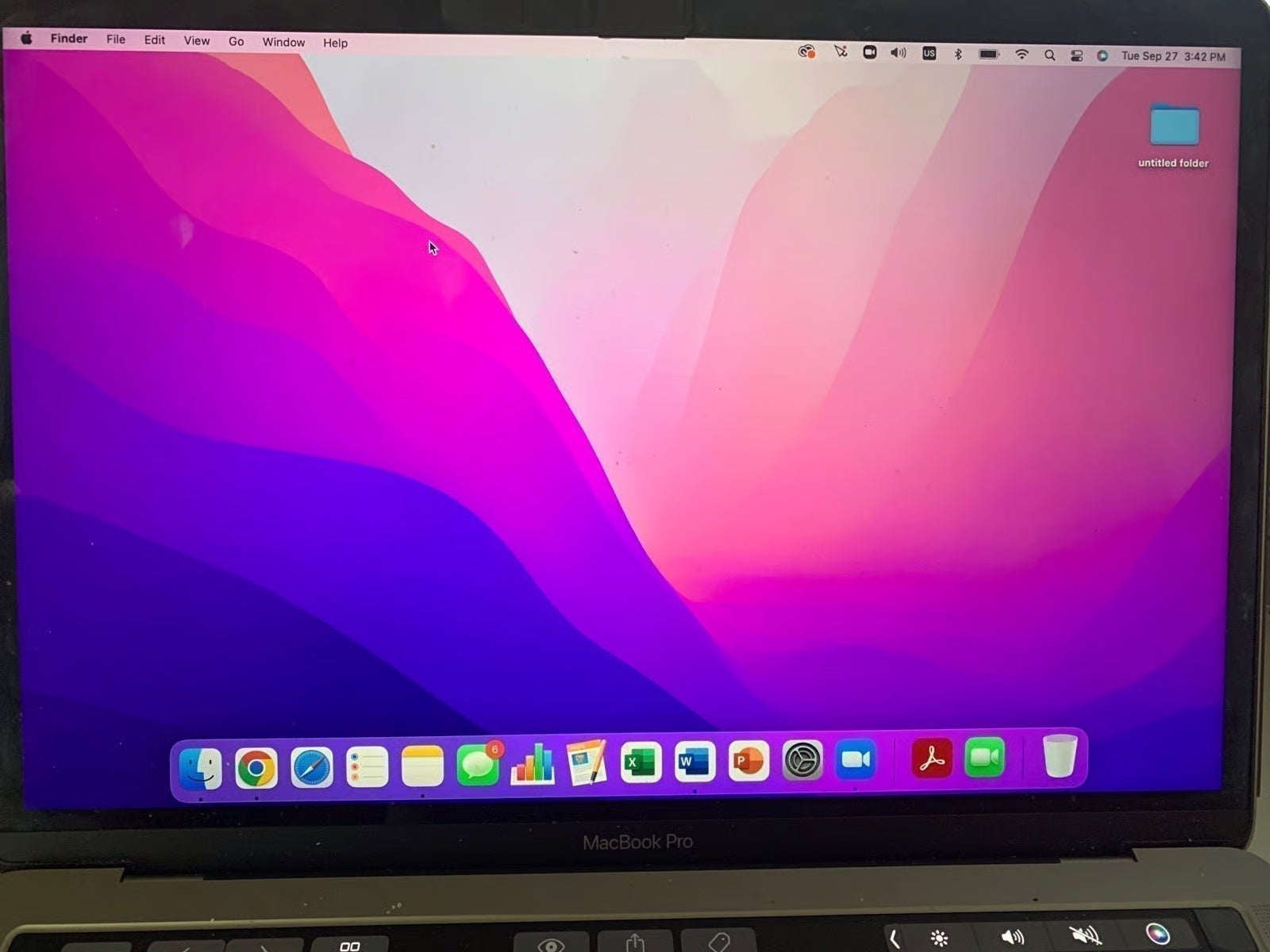 macbook pro 2019 i7 256GB 2.8GHz 16GB memory 6F19