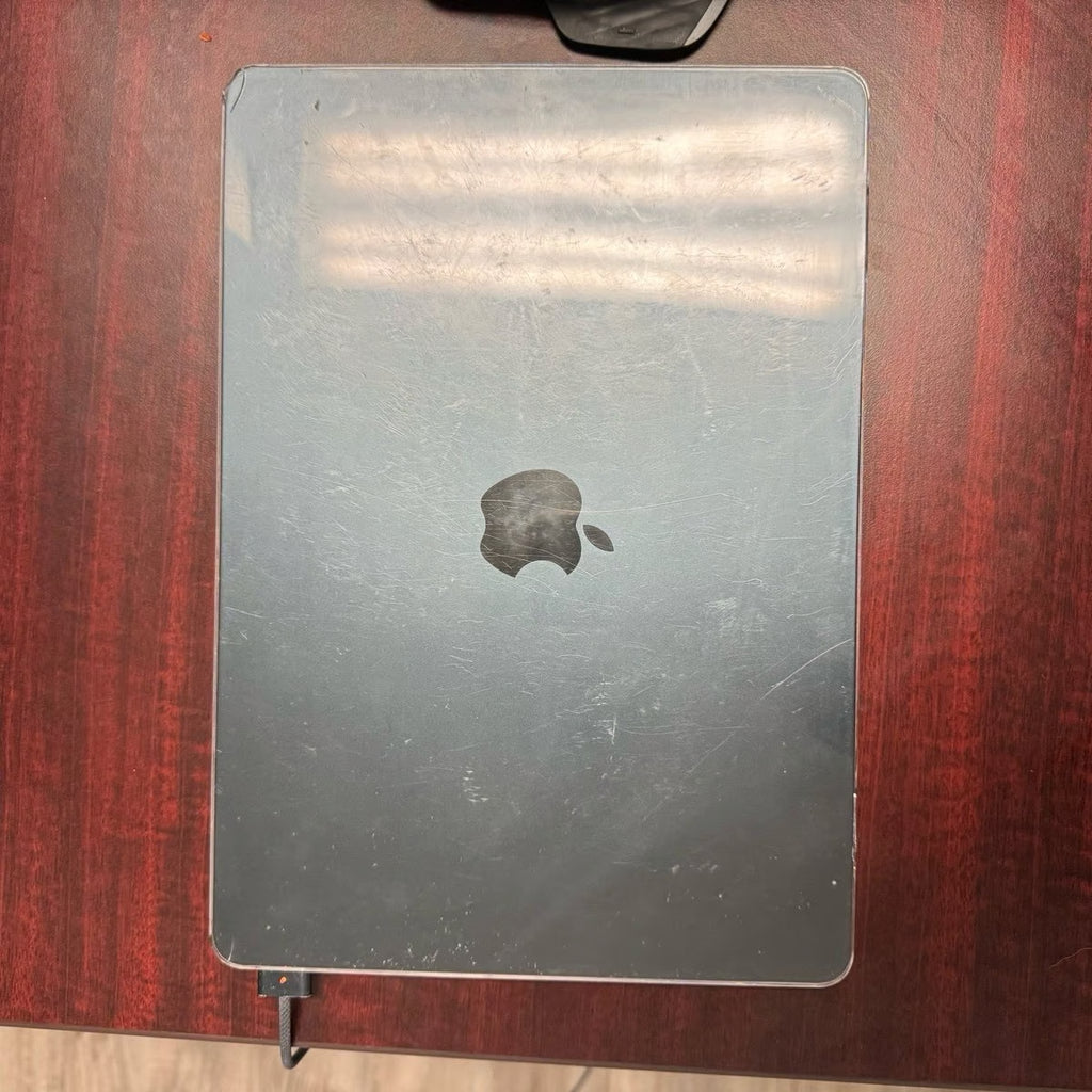 Apple Macbook Air M2 13in. Midnight Blue 8GB RAM 256GB SSD (LIKE NEW!) 7R21