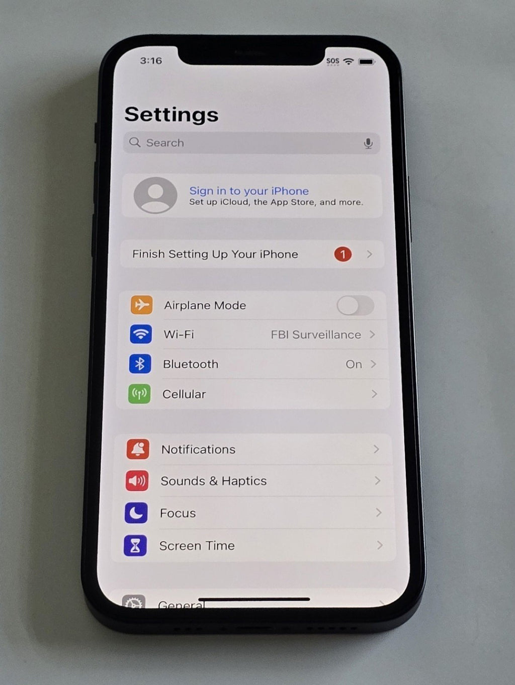 Cricket Wireless iPhone 12 5G 128GB Midnight Black 7E53