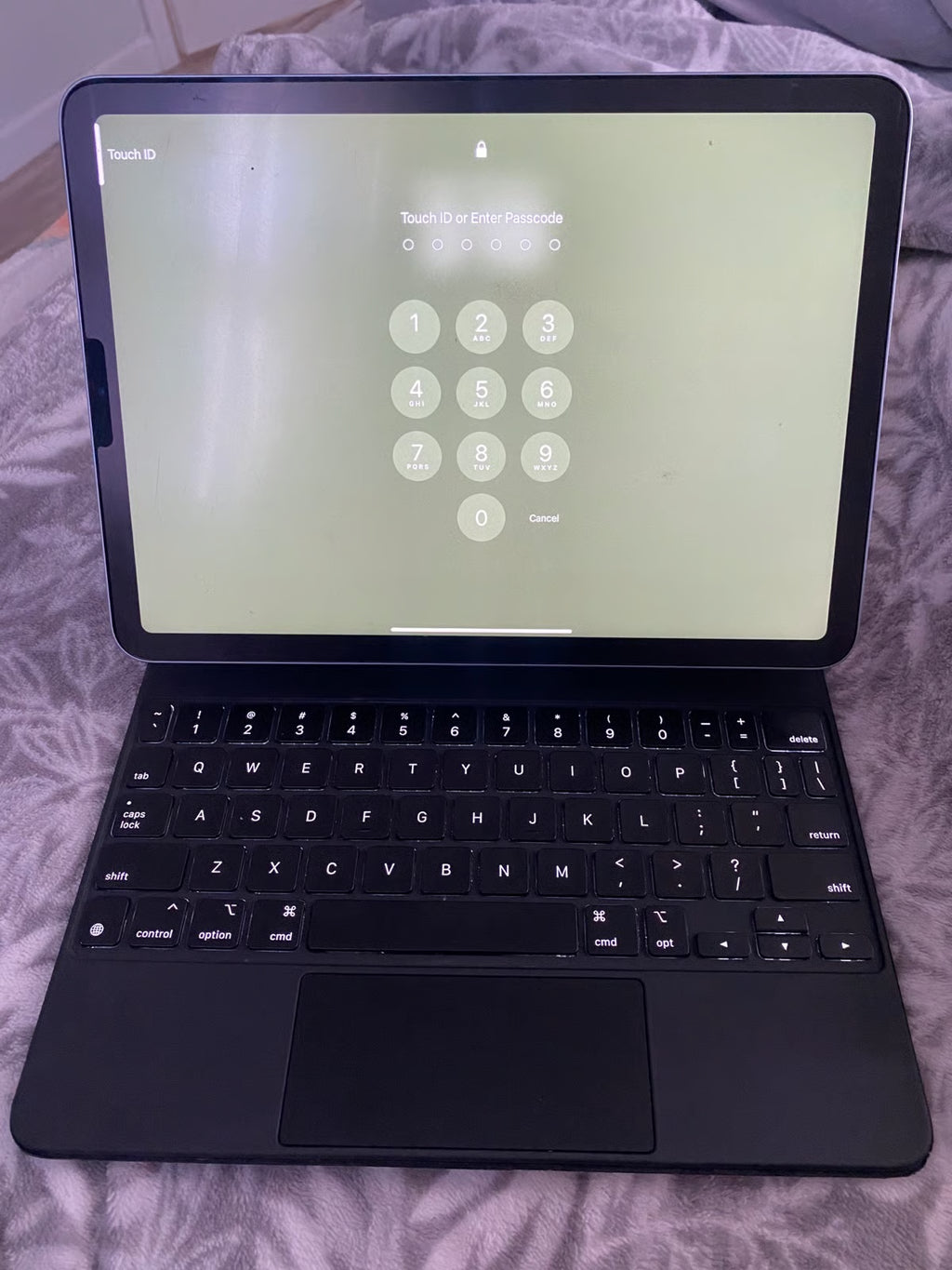 GENERATION 4 IPAD AIR  ( READ DESCRIPTION ) 9V33