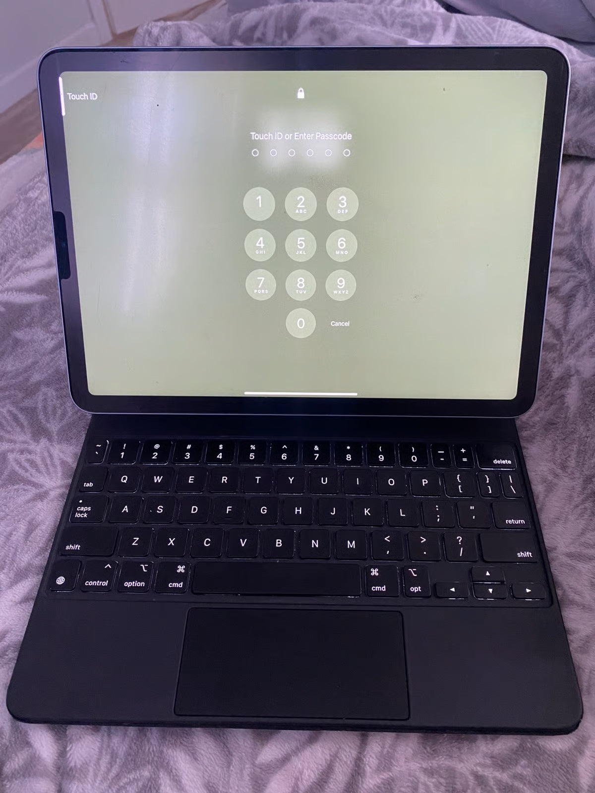 GENERATION 4 IPAD AIR  ( READ DESCRIPTION ) 9V33