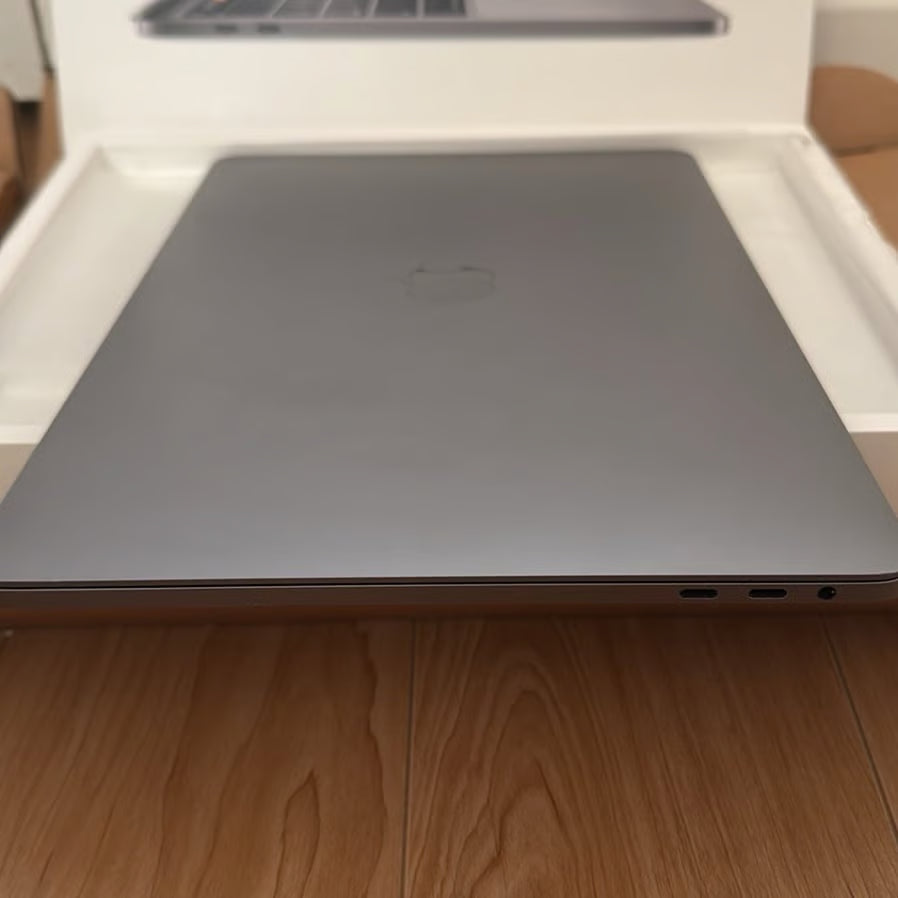 MacBook Pro 13-inch 1H13