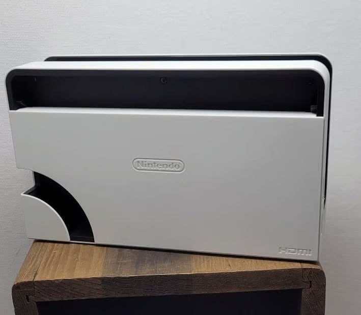 Nintendo Switch OLED 7J77