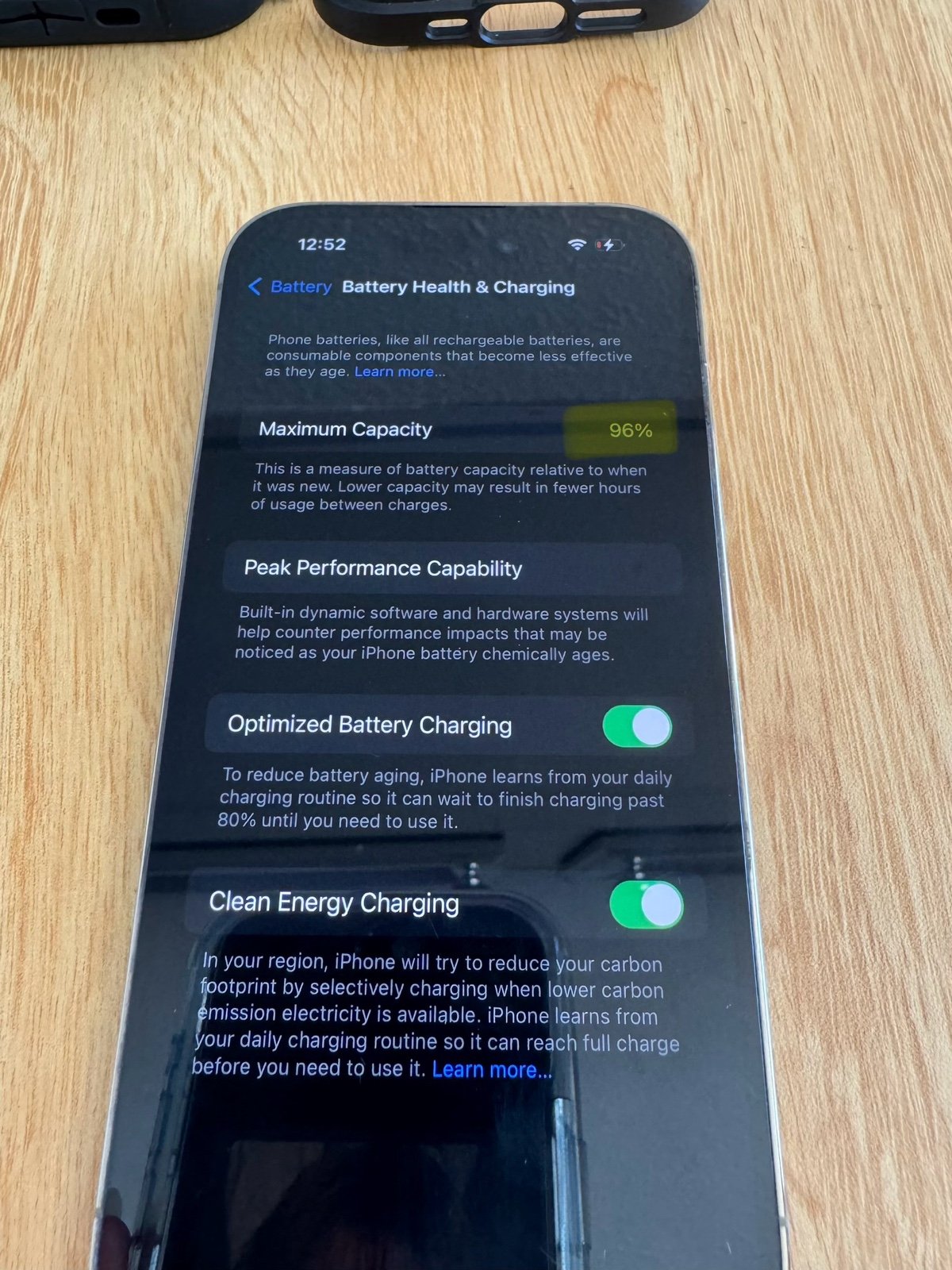 Apple iPhone 14 Pro 128GB Unlocked With Charger & Case 7R95