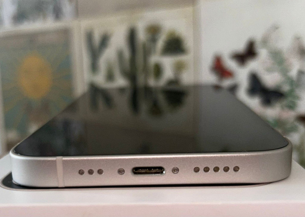 Apple iPhone 14 128 GB in Starlight Unlocked 5R21