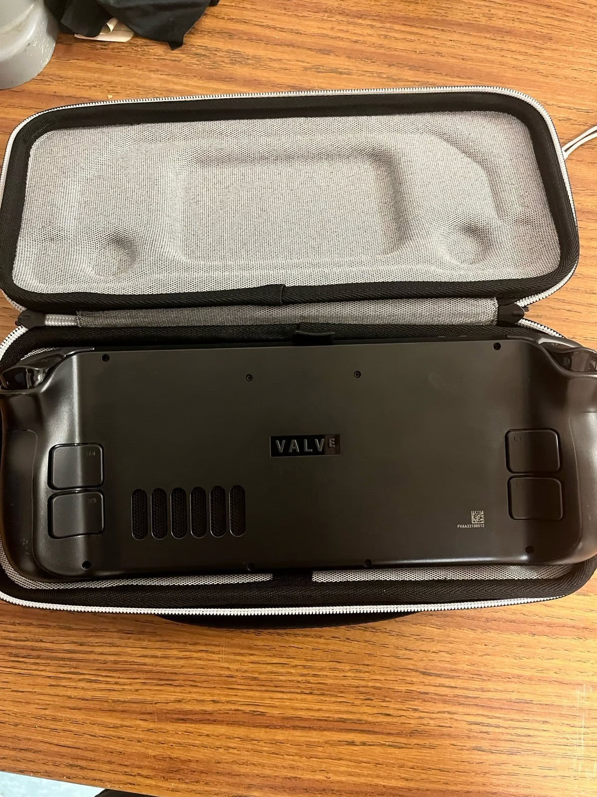 512 Gb LCD steam deck W/case 5K22