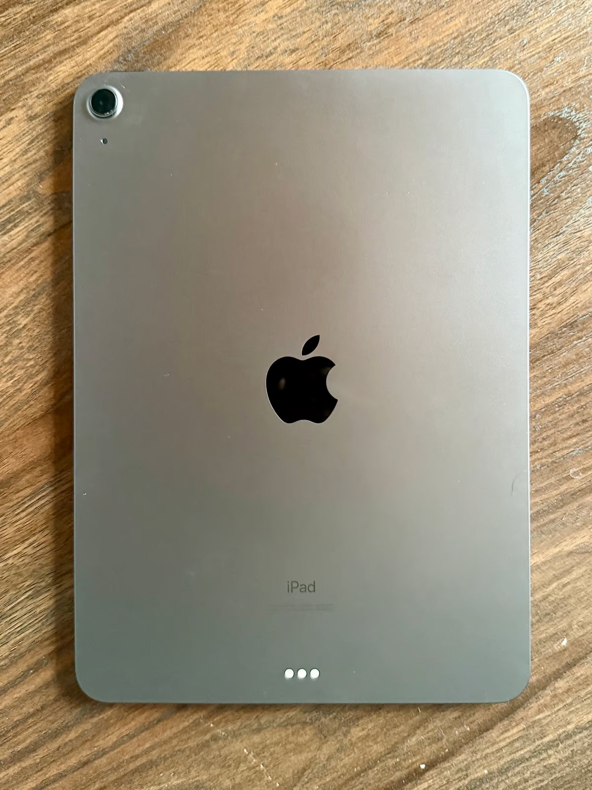 iPad Air 4th Generation (64GB) + Apple Pencil (2nd Gen) + Accessories �?Like New 8H35