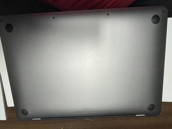 MacBook Pro M1 8gb ram 256gb SSD 5F19