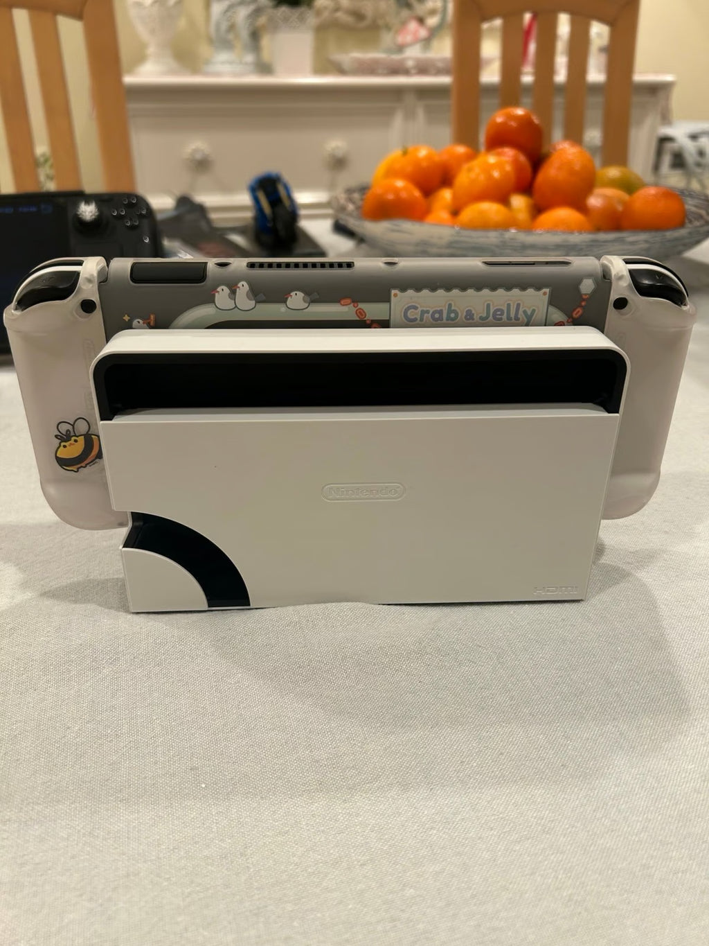 Nintendo Switch OLED - White (LIKE NEW - with accessories) 5U72