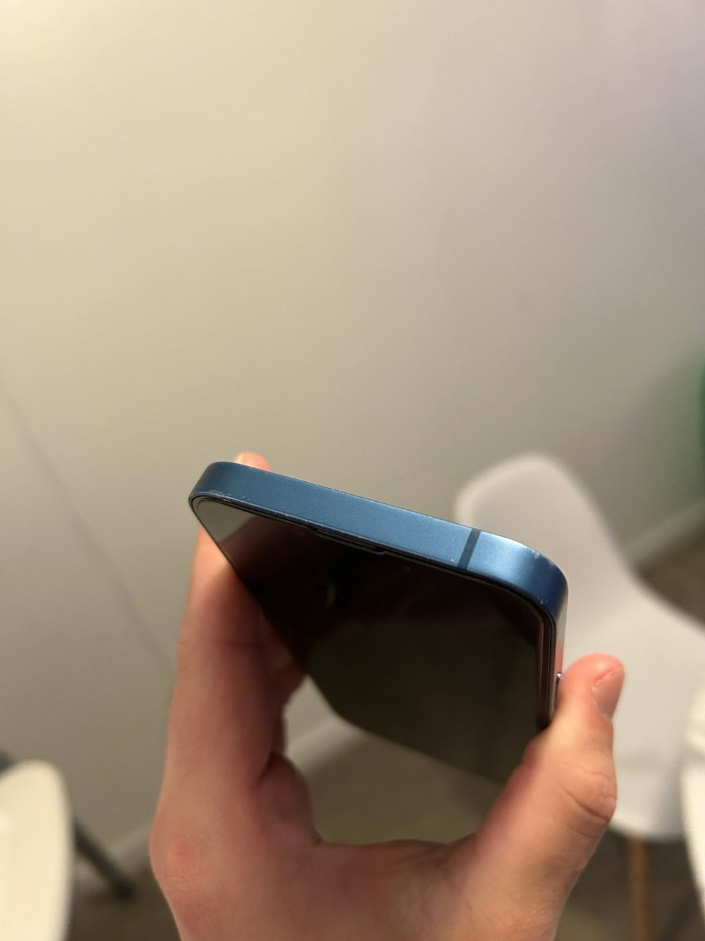 UNLOCKED Apple iPhone 13 128gb 8P58