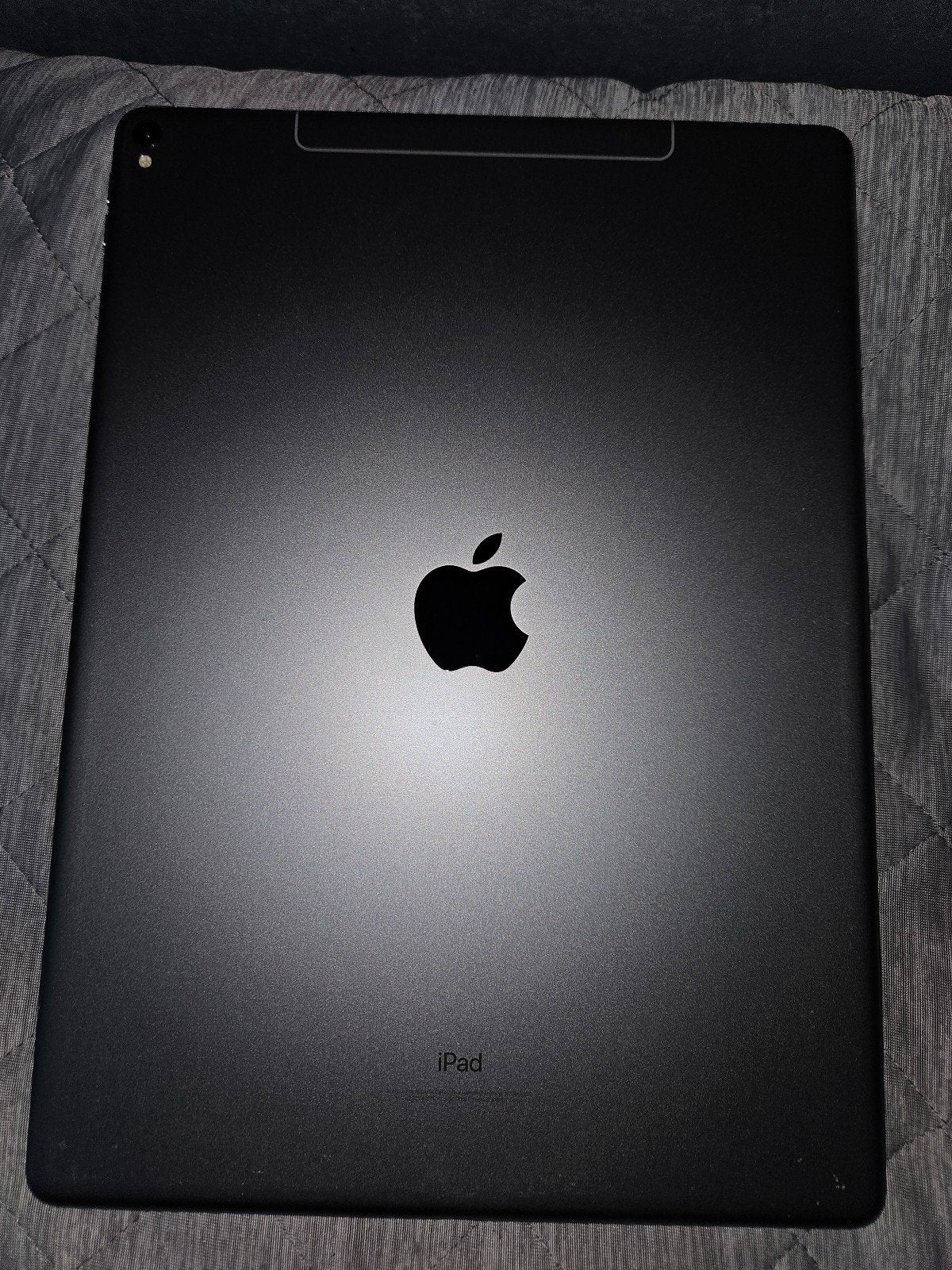 IPad Pro 12.9 Inch 2nd Gen 256GB Space Gray Wi-Fi + Cellular 7H86