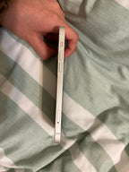 Apple iPhone 12 128 GB in White for Unlocked 2Y38