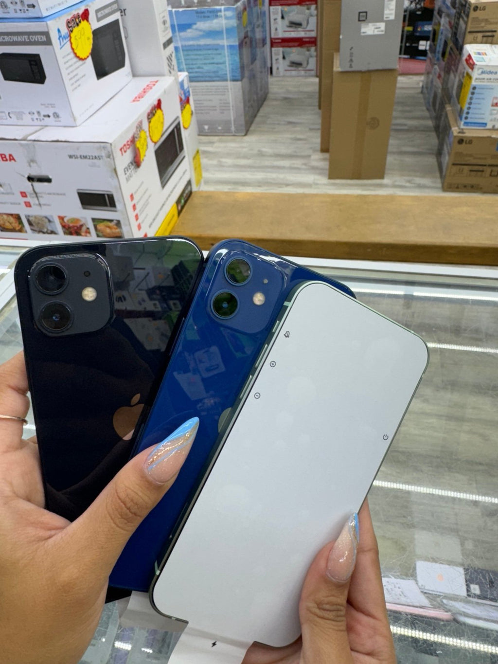 Apple iPhone 12 unlocked 64GB 8M11