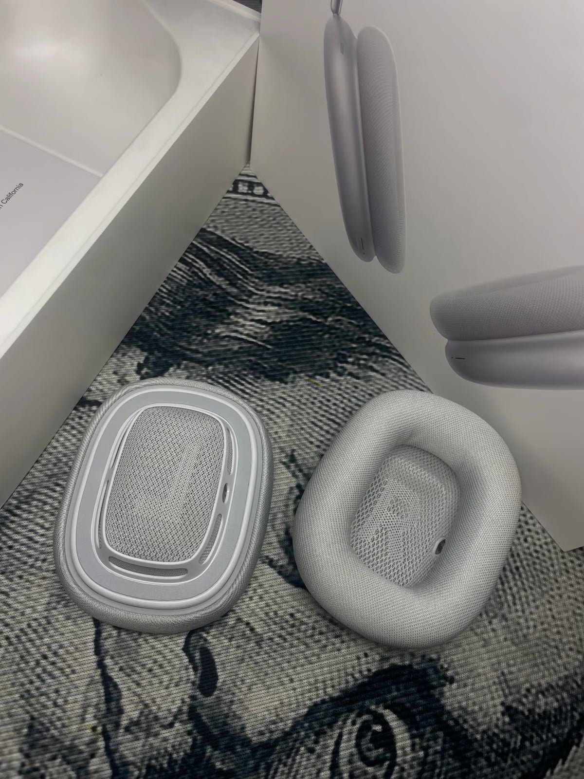 Apple AirPods Max with Smart Case in silver 1Q93