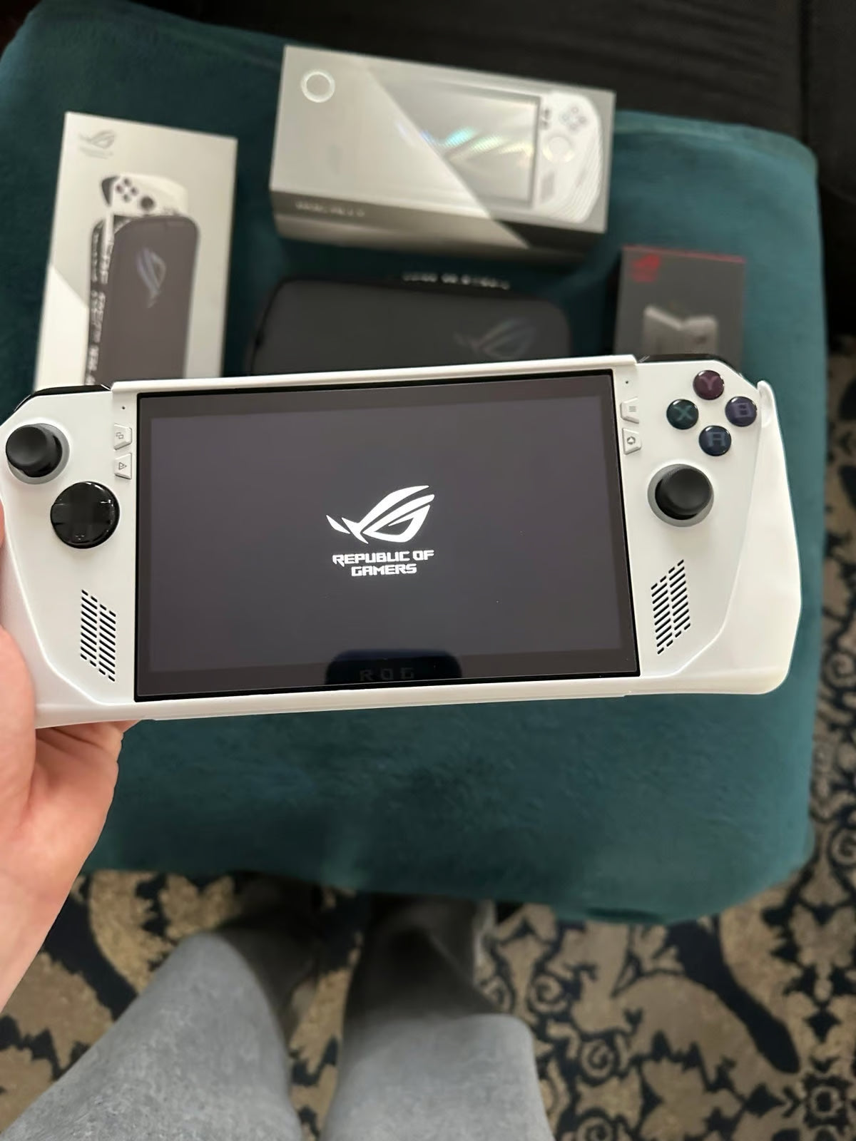 ASUS rog ally z1 extreme 7X73