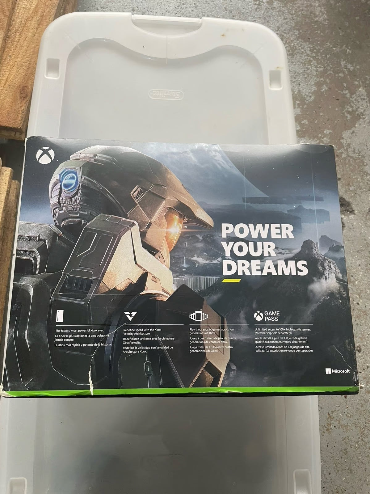 Halo infinite Limited Edition Xbox series x console 1TB 2U32