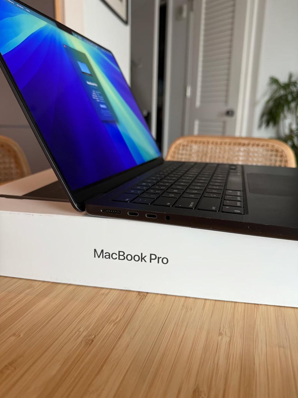 MacBook Pro 14 inch M3 1 TB 5W37