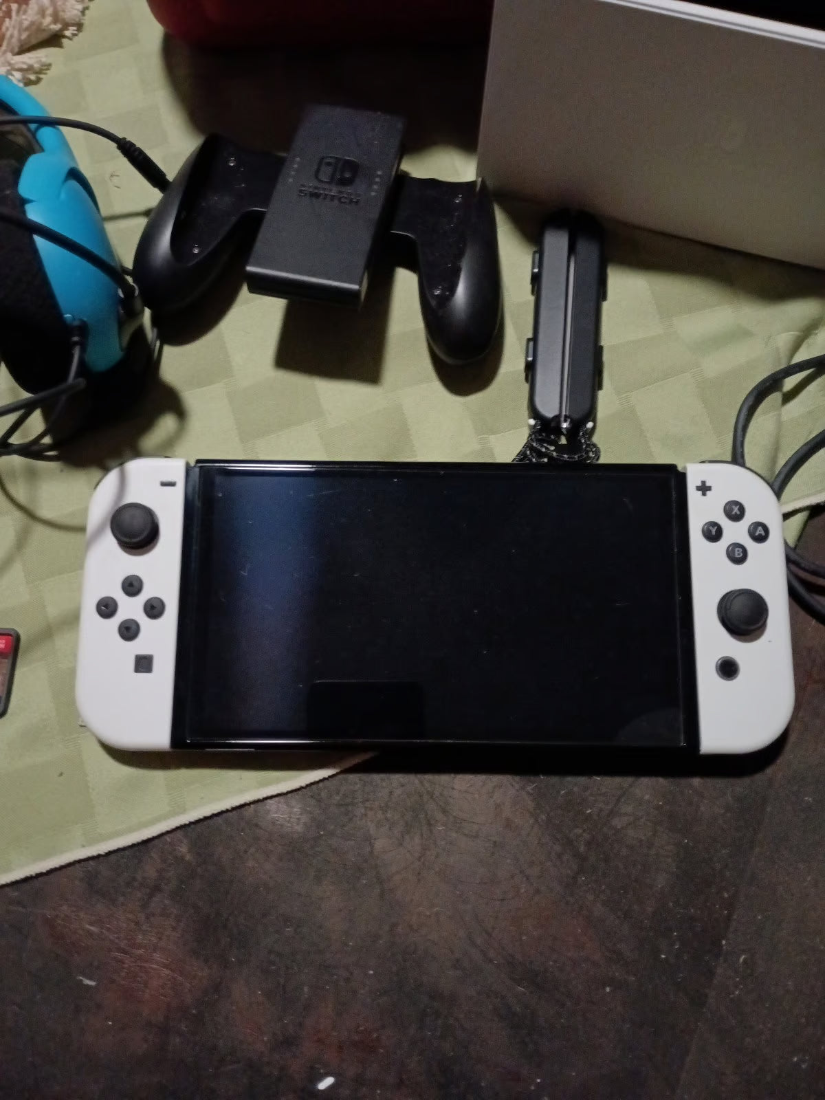 Nintendo switch OLED and accessories 9J78