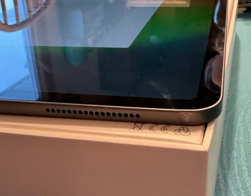 Apple iPad Pro 4th Generation 256 GB in Space Gray 8A88