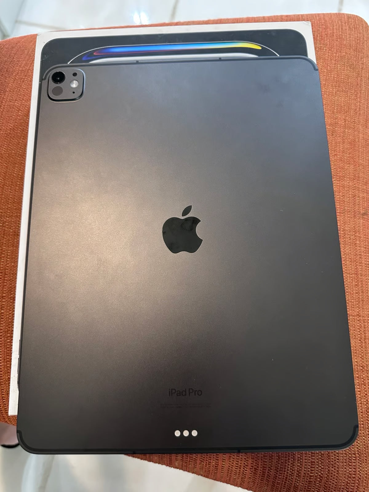 Apple iPad Pro 13�?512GB M4 Cellular with Pencil Pro & Folio 8B85