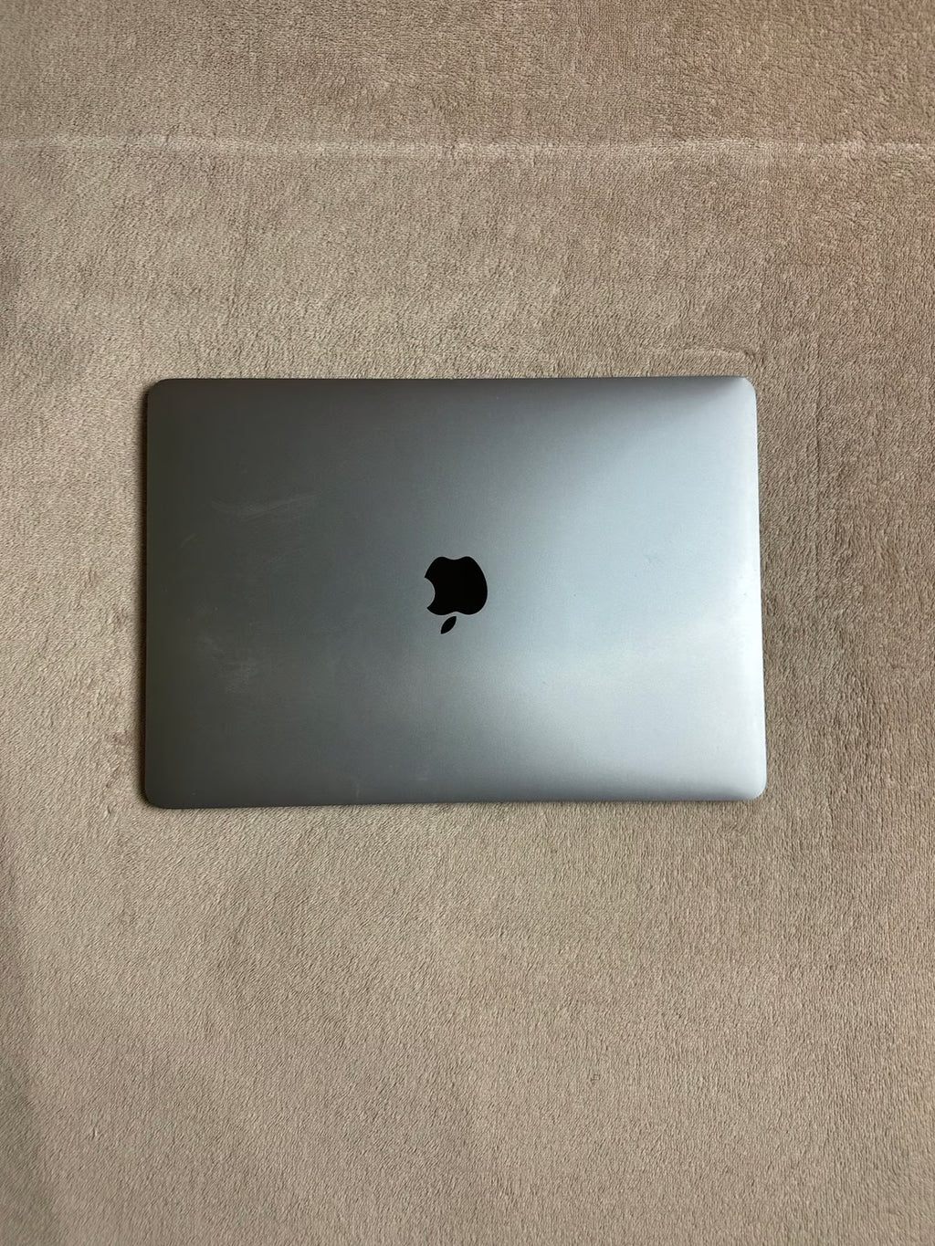 MacBook Pro 2A57