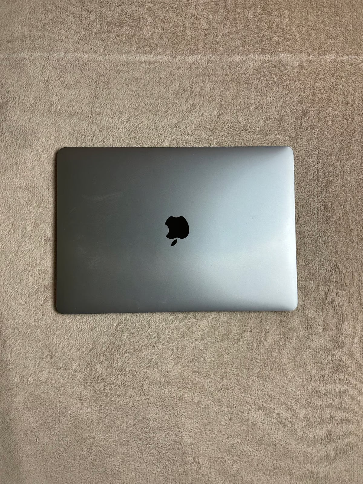 MacBook Pro 2A57