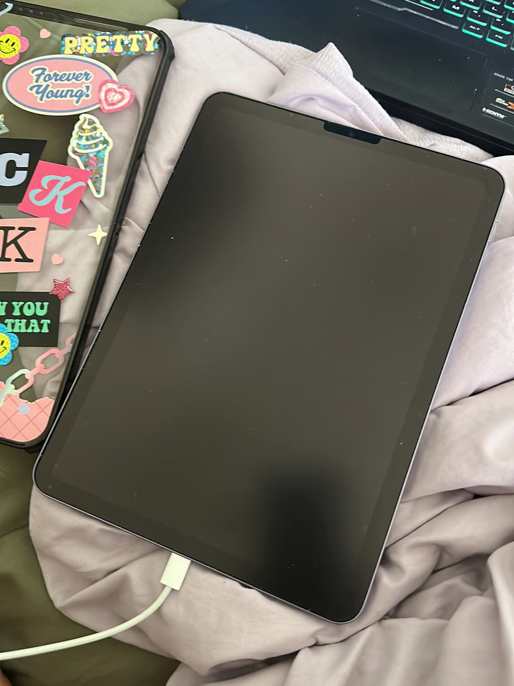 Apple iPad Air 5th Generation 256 GB and Apple Pencil 1K21