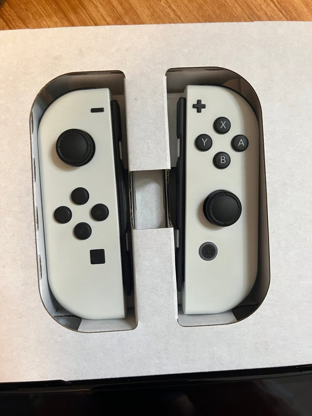 OLED Nintendo Switch LIKE NEW (+case) 7E18