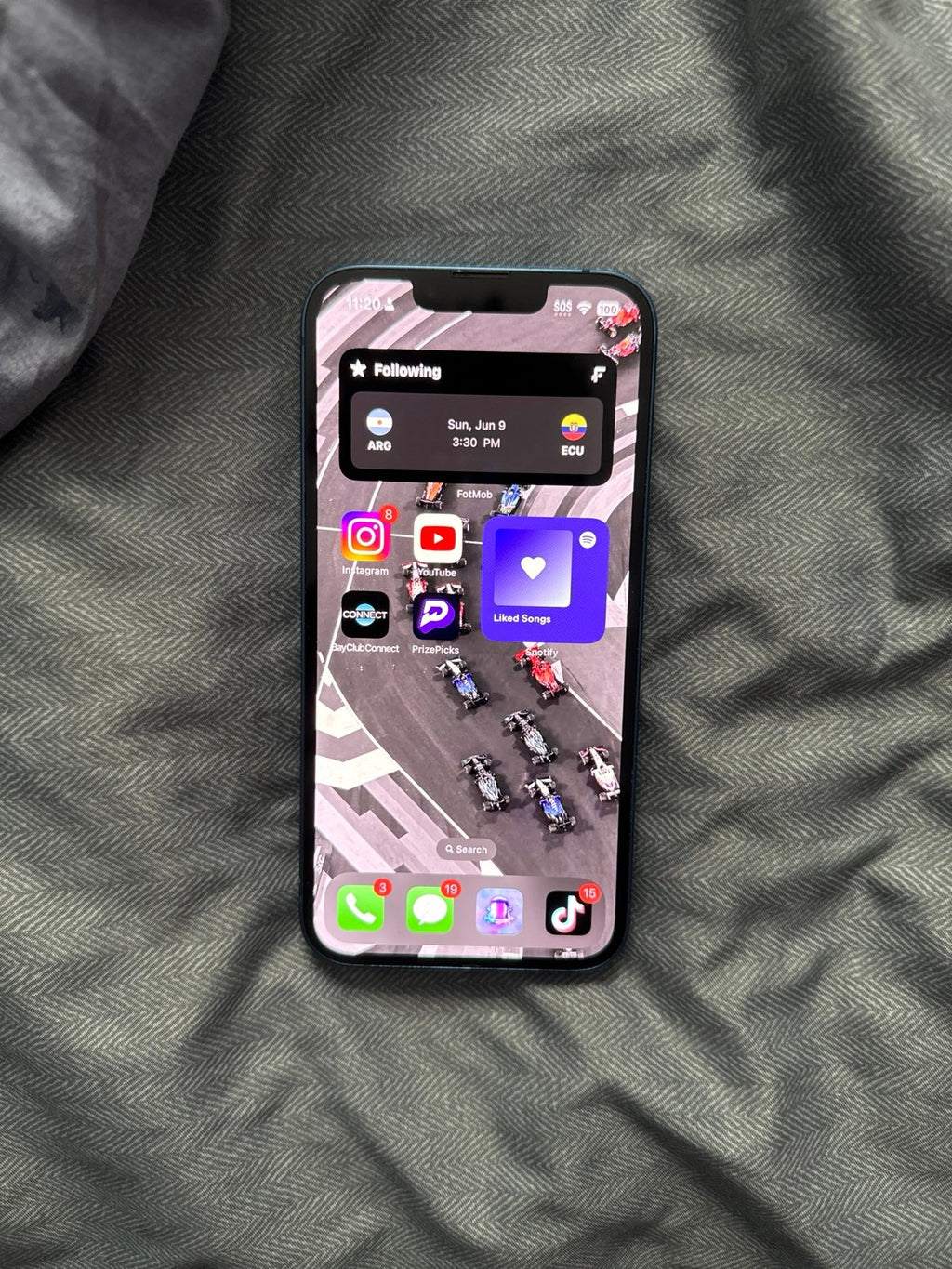 iPhone 13 blue 128gb unlocked like new 7T53