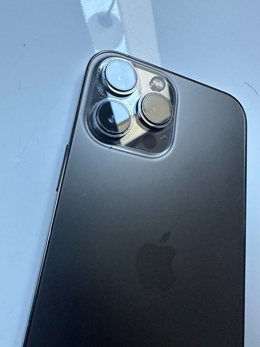 Apple iPhone 13 Pro Max 256 GB in Graphite for AT&T 1S99