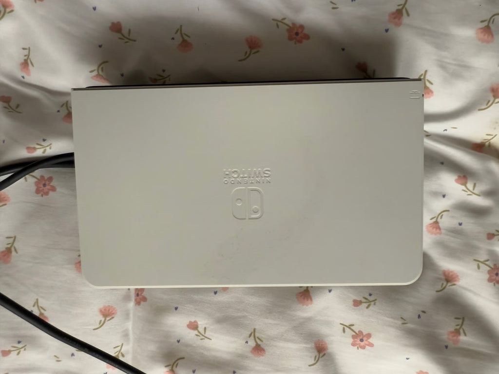 OLED white Nintendo Switch 2O95