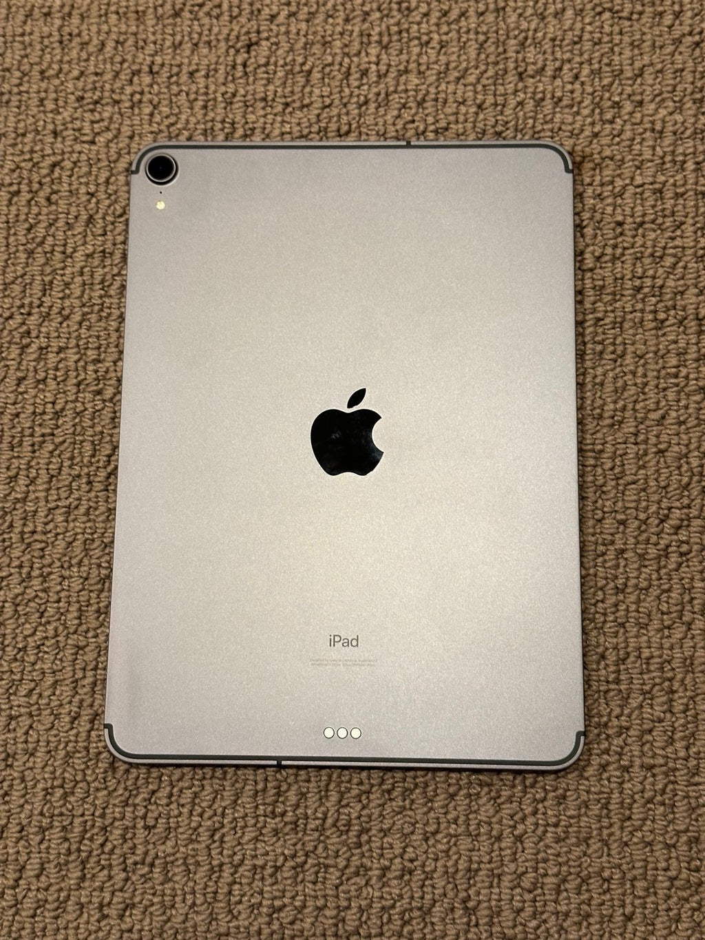 Apple iPad Pro 11"" with Apple Pencil- 2018 Wi-Fi/ LTE 256GB 6R65