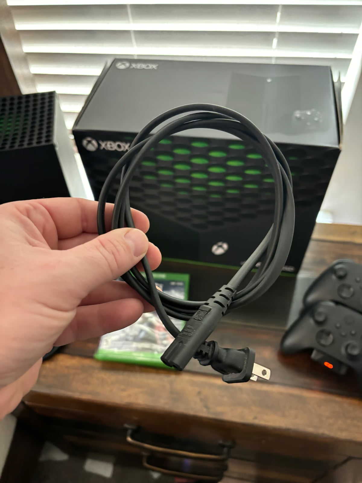 Xbox Series X Bundle with Box 9R17