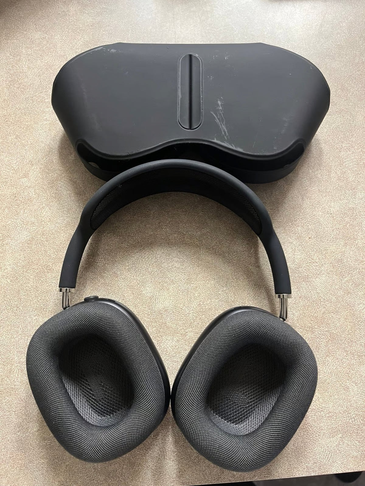 Apple AirPods Max with Smart Case in Space Gray 1D79