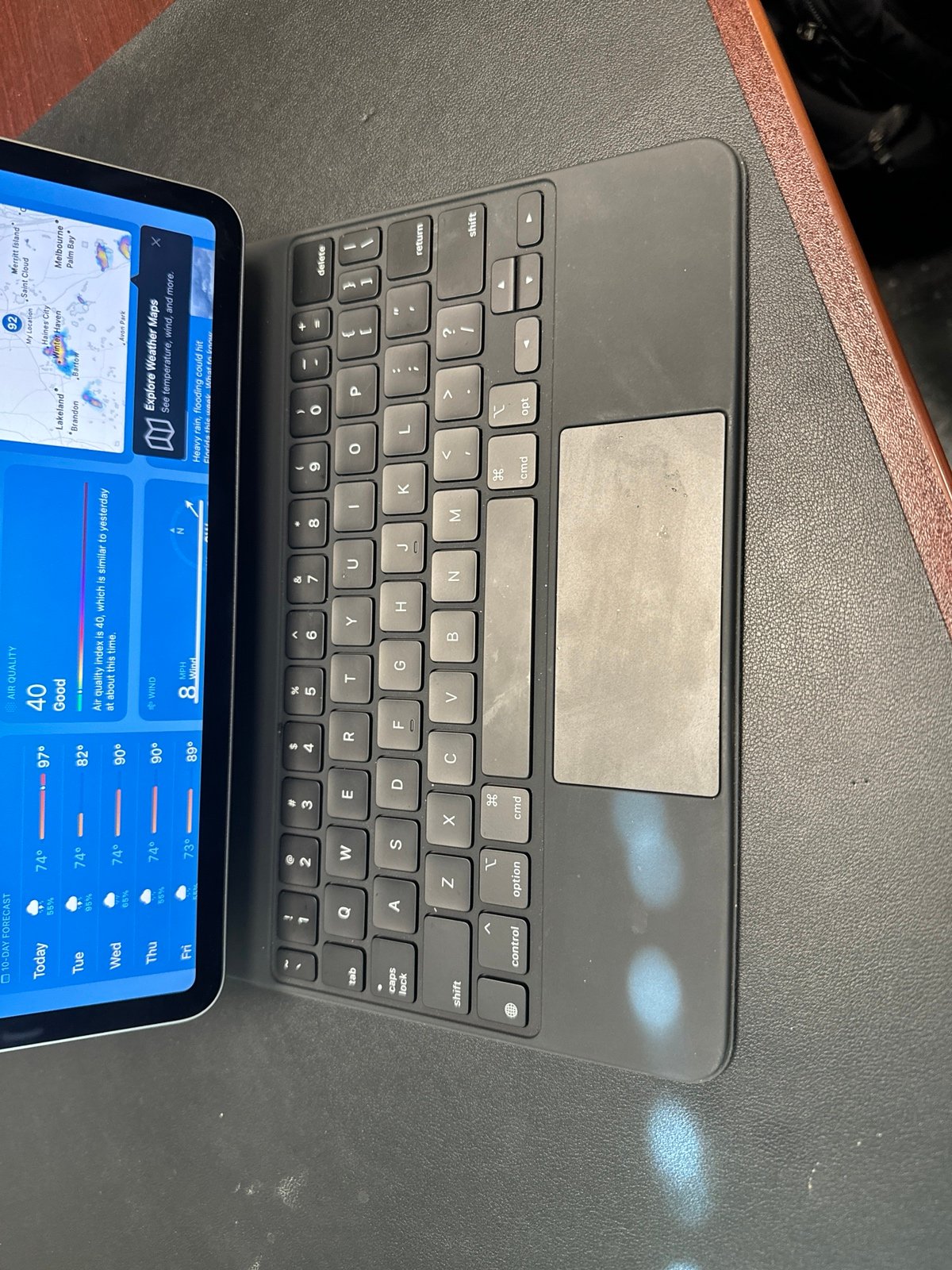 Apple iPad Pro 4th Generation M2 chip WiFi 256GB Space Gray WITH ACCESSORIES 8Q69