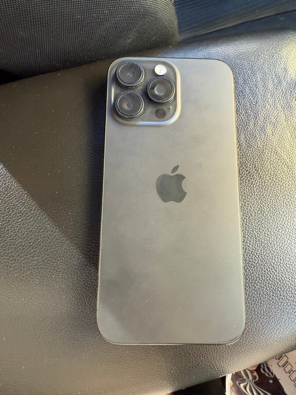 iphone 15 Pro Max 7D23