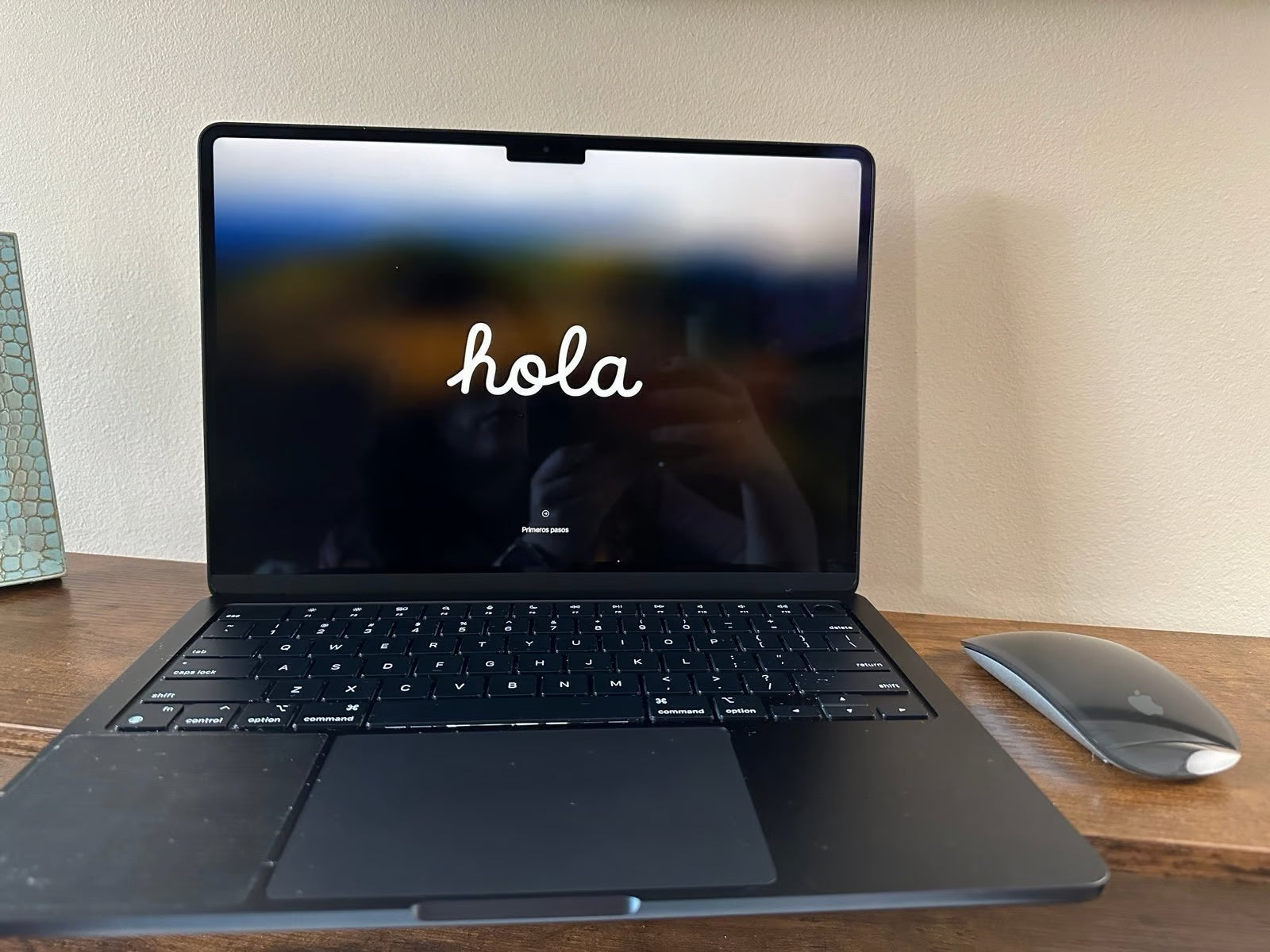 Macbook Air M2 13in 256GB SSD Storage midnight and Magic Mouse 8O87