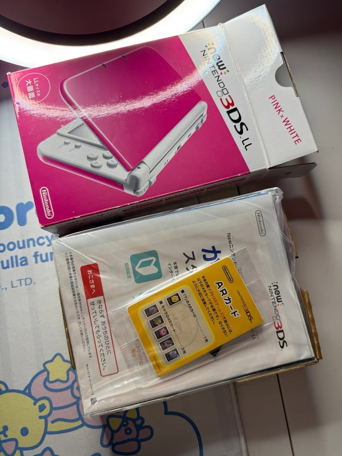 New Nintendo 3DS XL in Pink w/ 256gb sd card