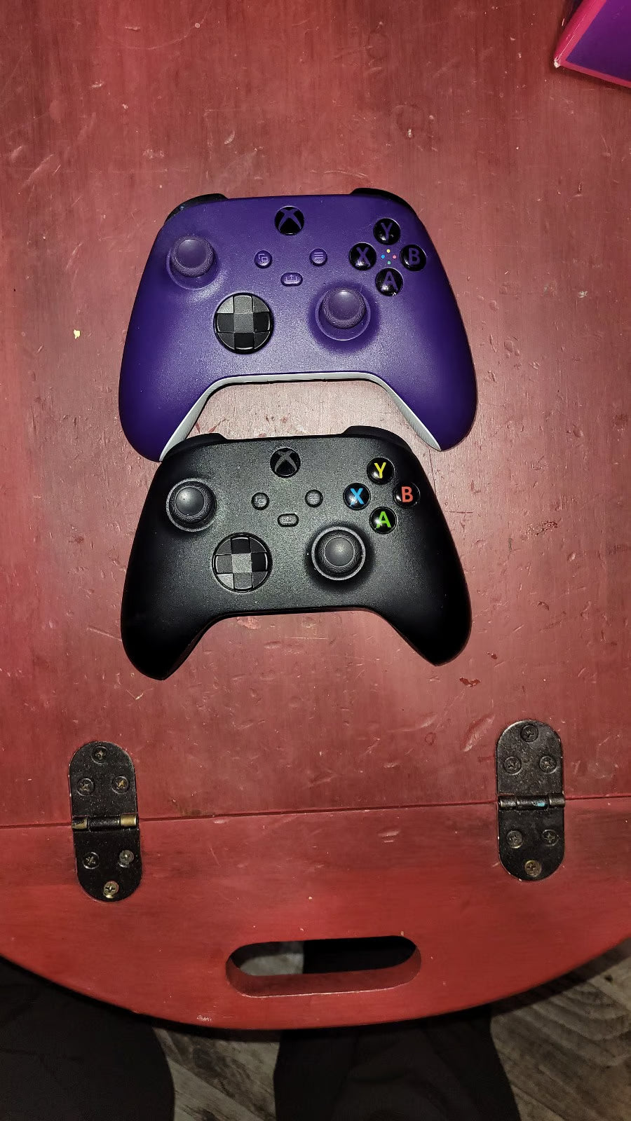 Xbox series x 1TB with two controllers 2J11