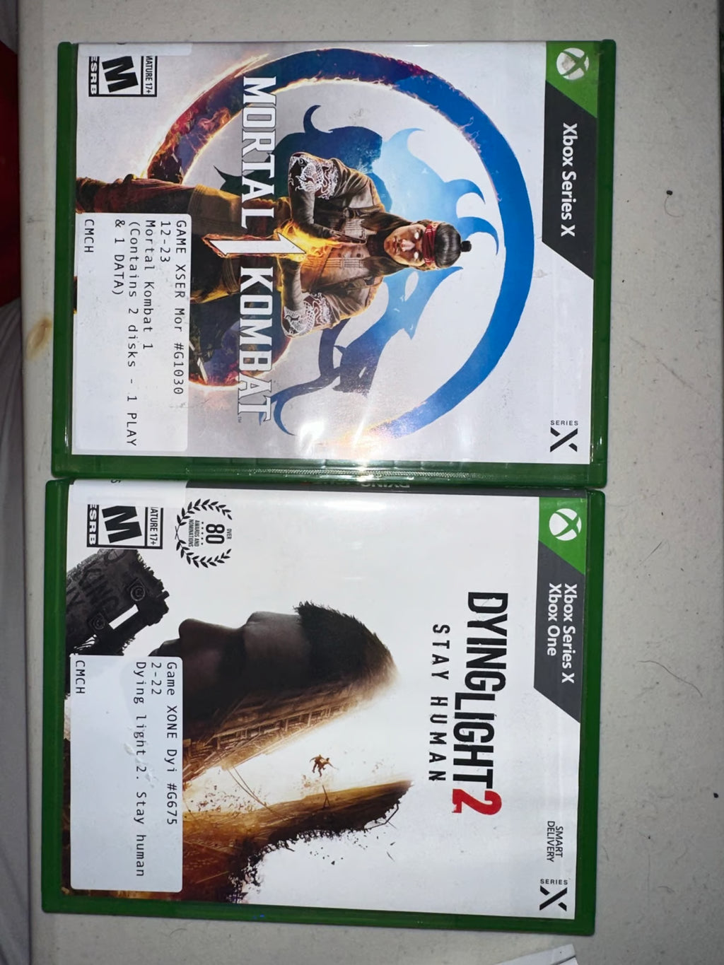 Xbox series X 1TB w/ controller & 2 games MK1 & DYING LIGHT 2 7Z27