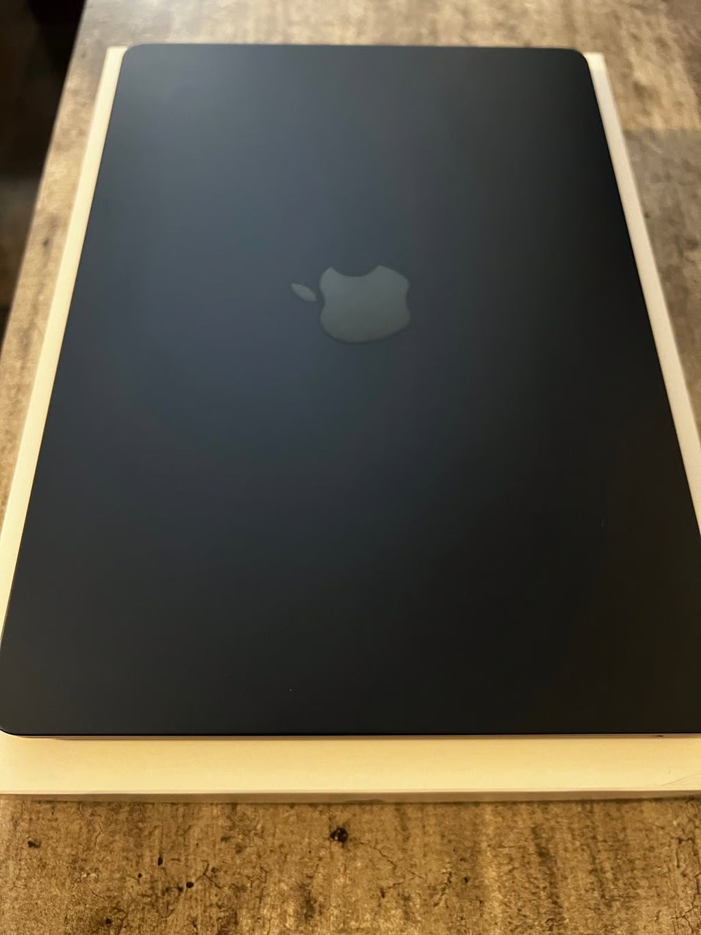 Apple MacBook Air with M2 chip 13-6 inch Bundle 2N32