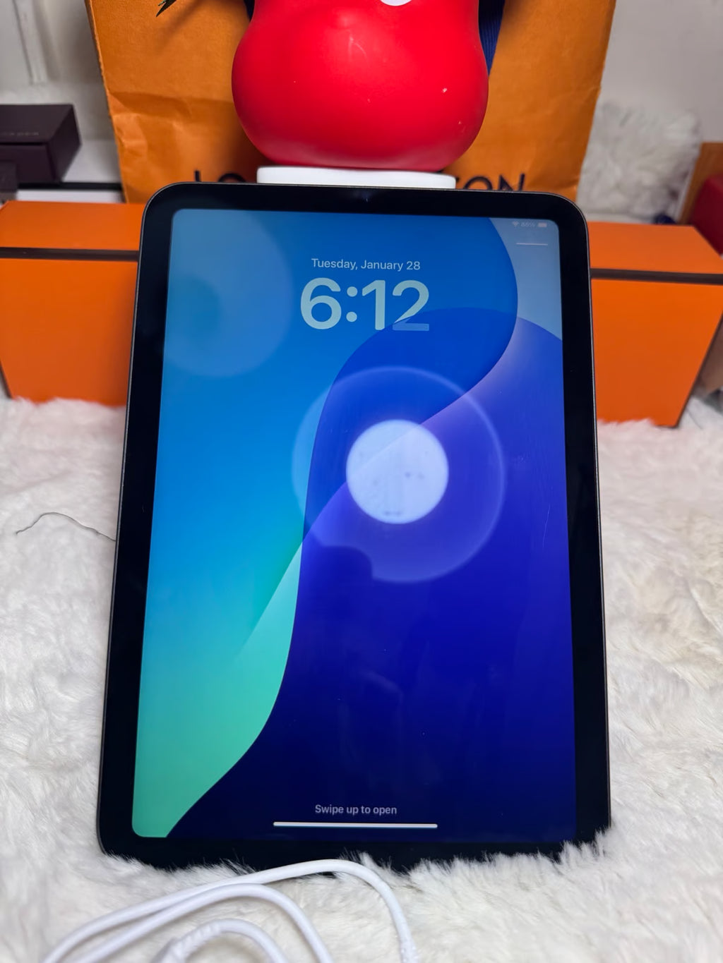 Apple iPad Mini (6th Gen)  64GB 2O35