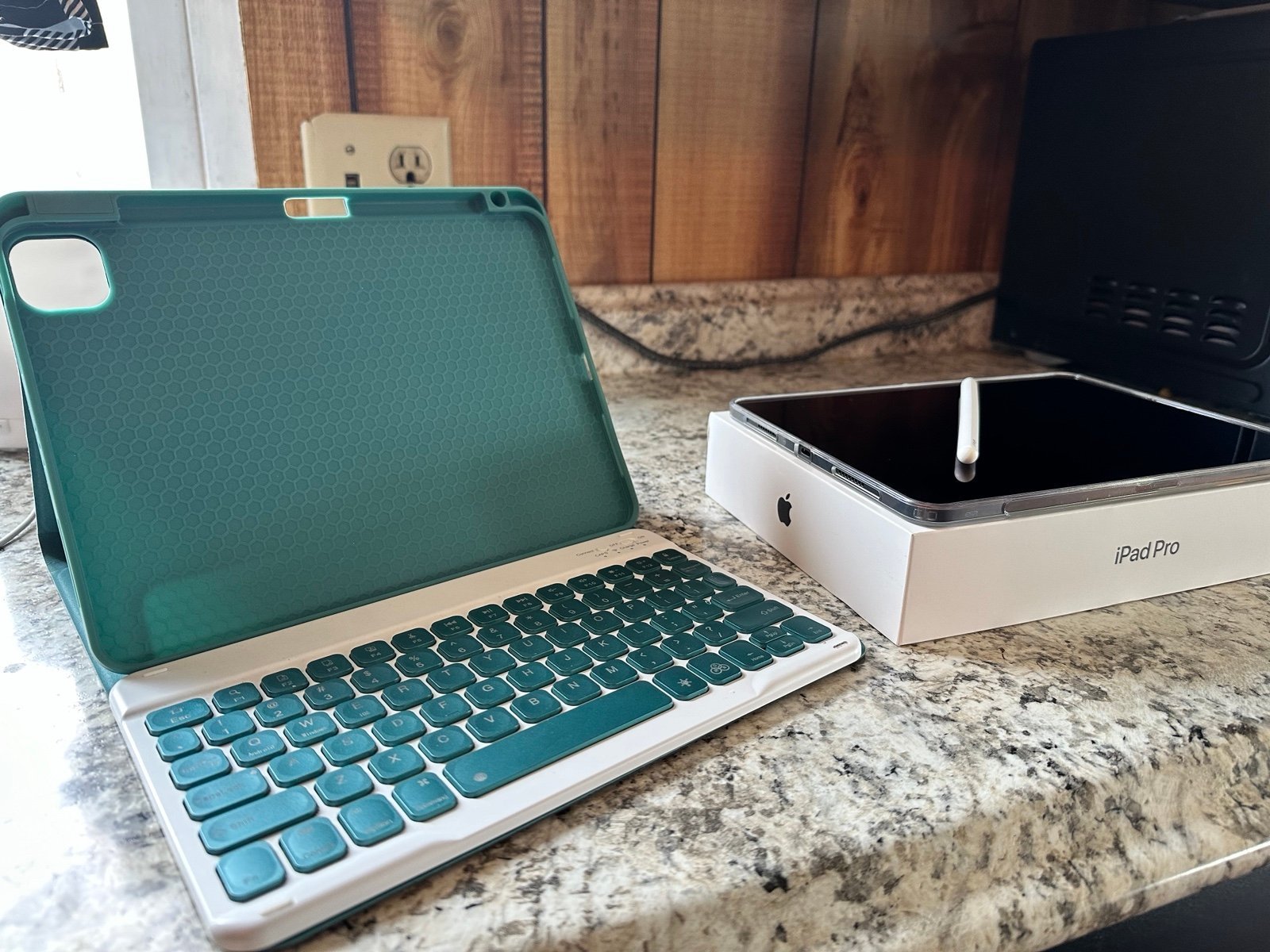 iPad Pro 3rd generation Space Gray 2O78