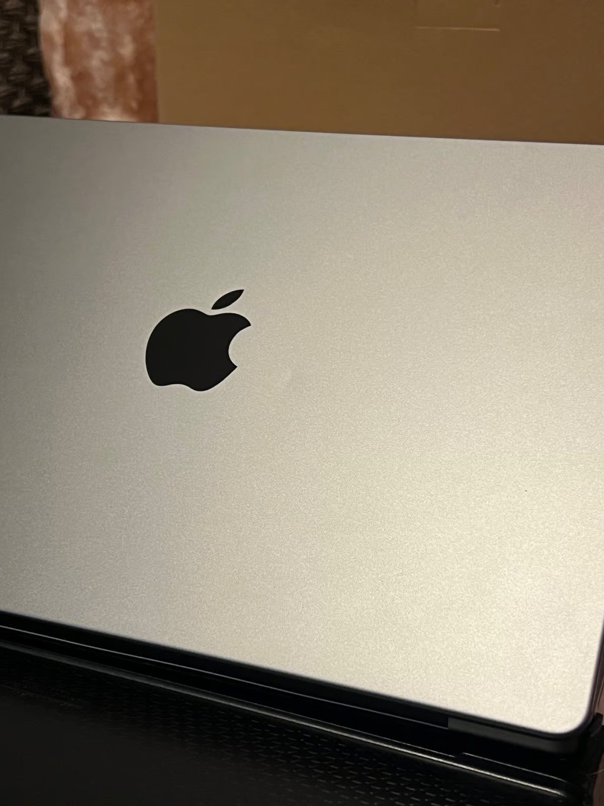 Macbook Pro 14 Inch M1 Pro 10-Core 8R18