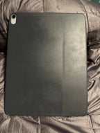 iPad Pro 12.9 in 3rd gen 256gb Bundle 5Z93