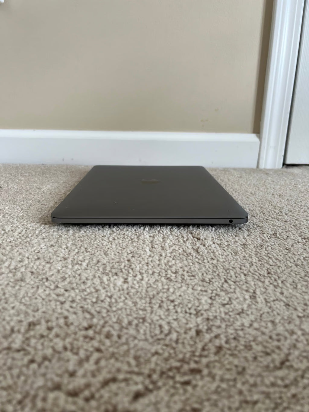 MacBook Pro 13 Inch A2338 8 GB Memory 256 SSD (2020) 8C53